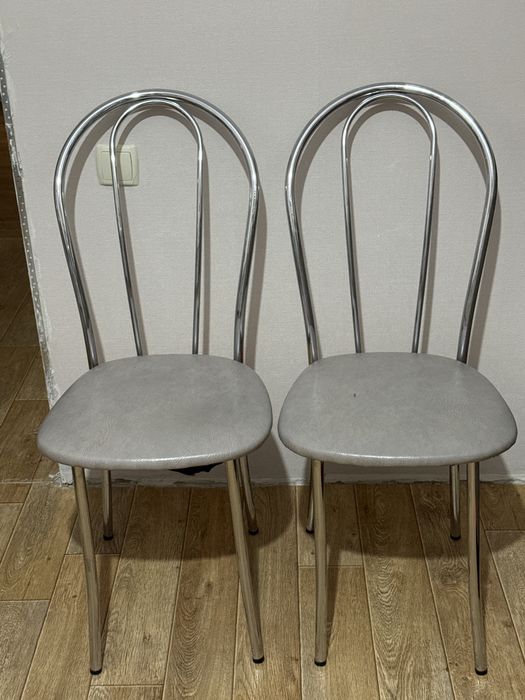 Продам стулья в комплекте