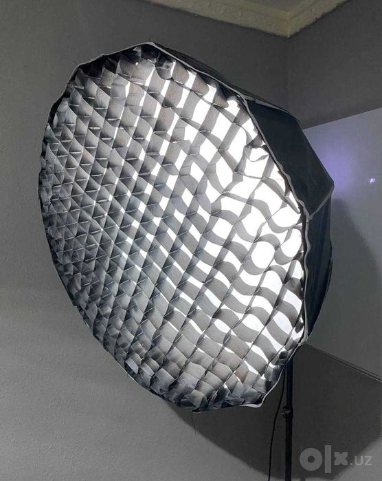 Softbox SY-200W — Professional studia chiro'gi, bir martda ishlatilgan