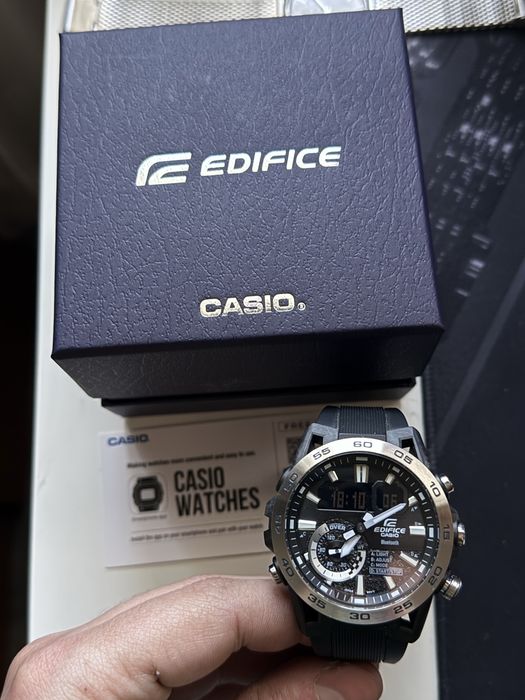 НОВ Часовник CASIO EDIFICE ECB 40P