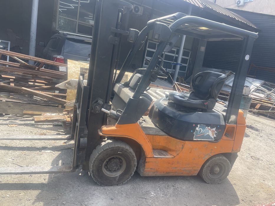 Продам вилочный погрузчик