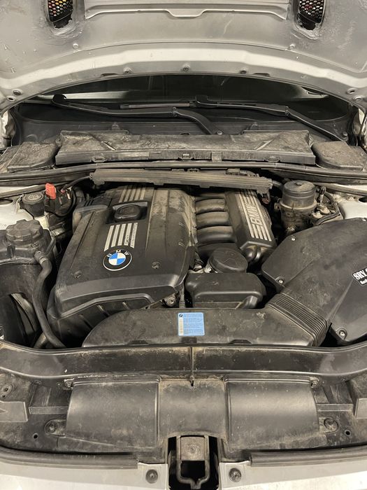 BMW E92 325i