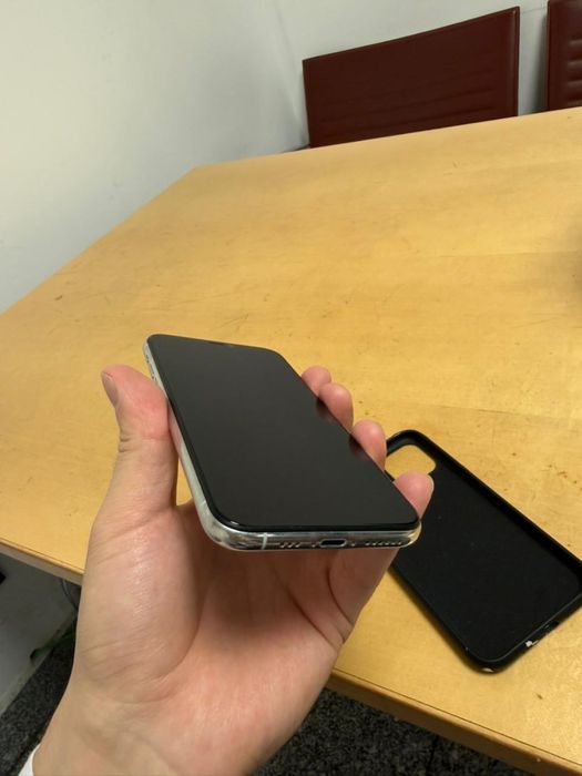 iPhone 11 pro (64 GB)