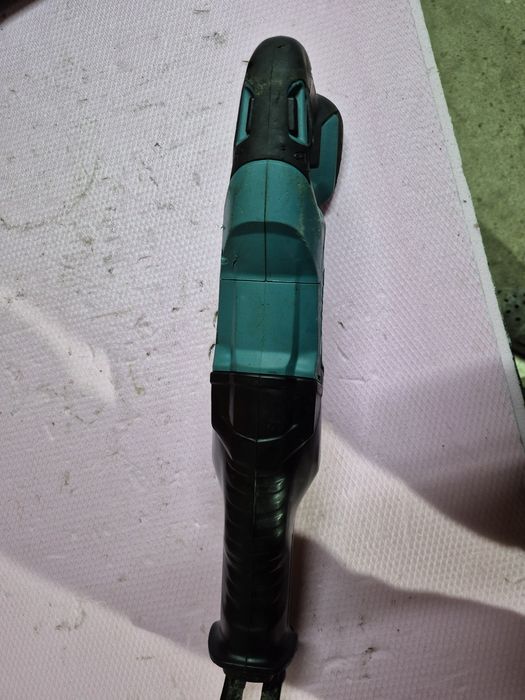 Fierastrau sabie Makita DJR 186 18v