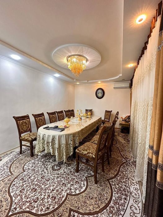 Eski shaharda hovli sotiladi tez va arzon