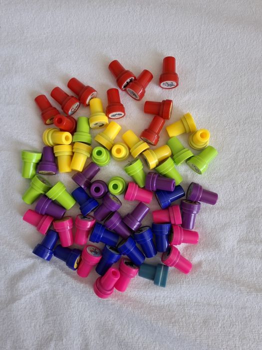 Играчки за момичета и момчета