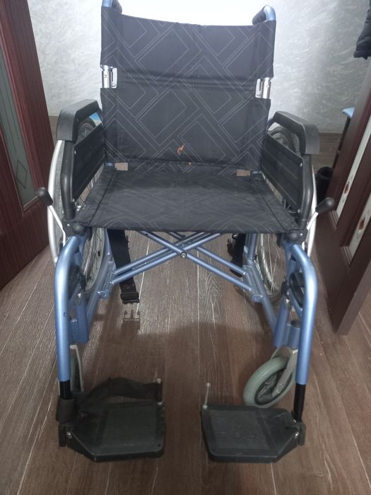 Инвалидная коляска