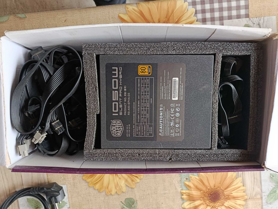 Захранване Coolermaster 1050 W-Gold