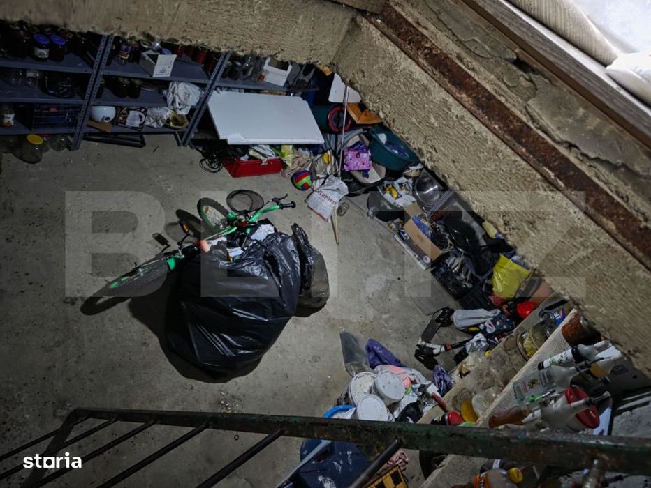 Casa de vanzare, 97 mp, zona Piata Centrala