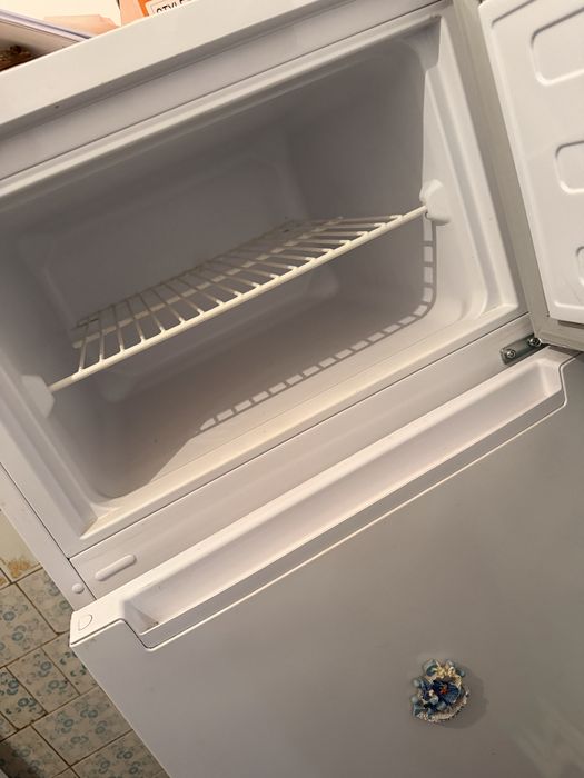 Frigider cu congelator, Arctic