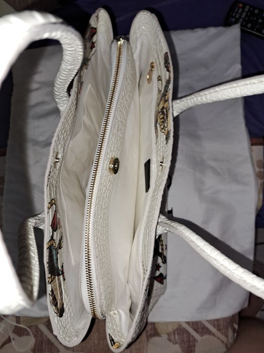 Продавам нова чанта на Furla