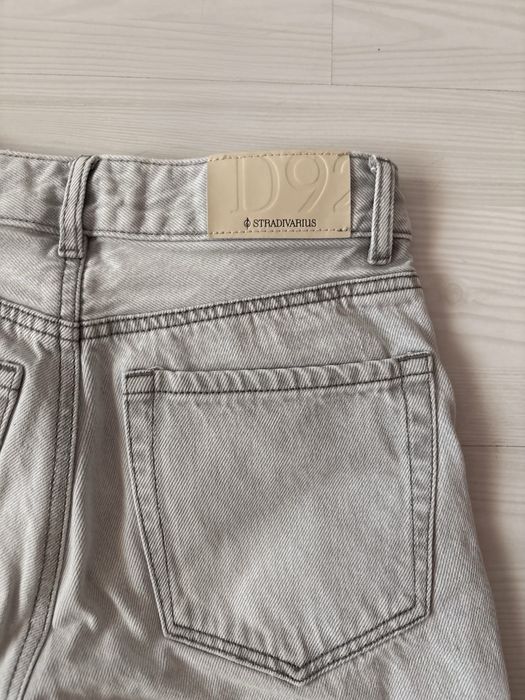 Дънки от Stradivarius/ Bershka