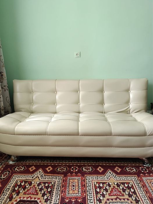 Продам диван кожаный раскладной