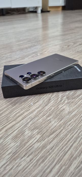 Vând Samsung S25 ULTRA TITANIUM  GRAY 512 GB