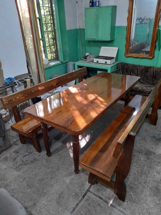 продам новый деревянный стол с лавками