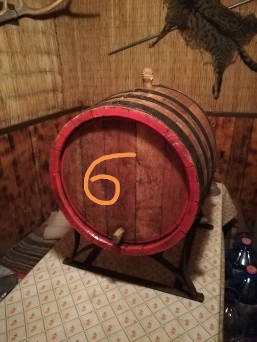 Продавам бурета от дърво и неръждавейка