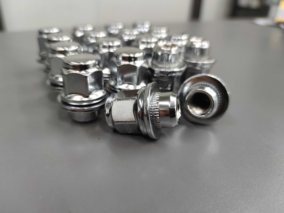 Нови Гайки за джанти Тойота