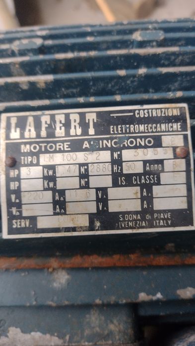 Moara cereale cu ciocanele electrica