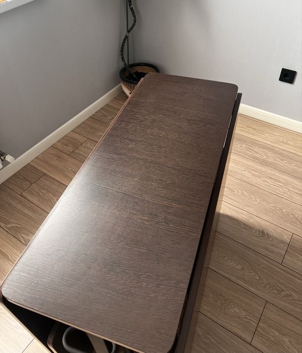 Стол книжка