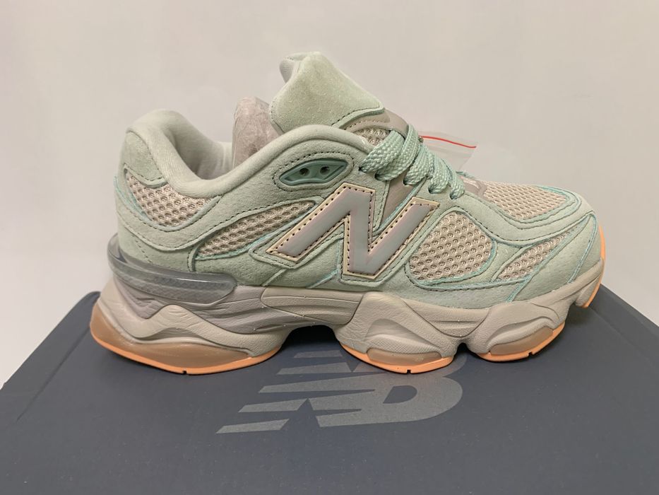 Нови дамски маратонки с кутия New Balance 9060 номер 37