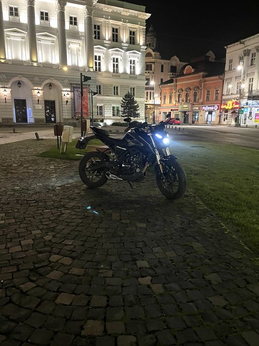 Vând motocicletă voge r125