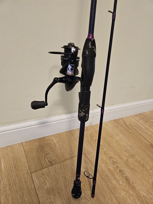 Lanseta si mulineta spinning Delphin