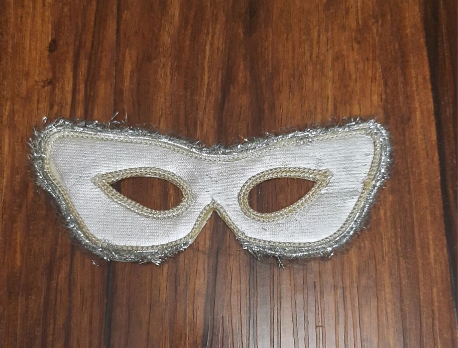 Карнавальная маска