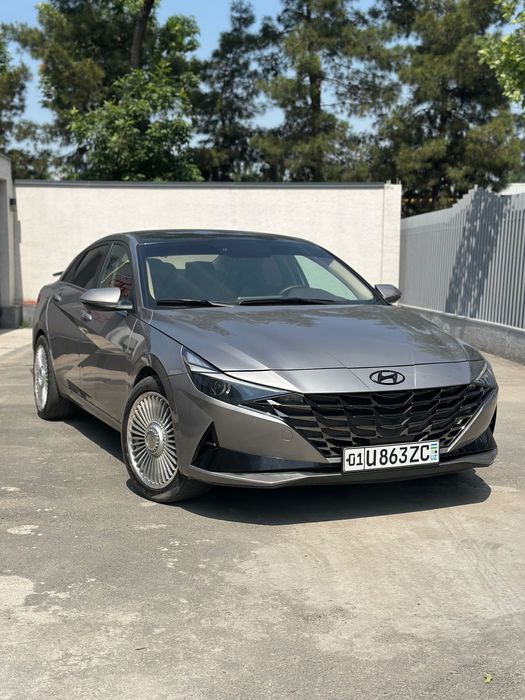 Продается Hyundai Elantra 2021
