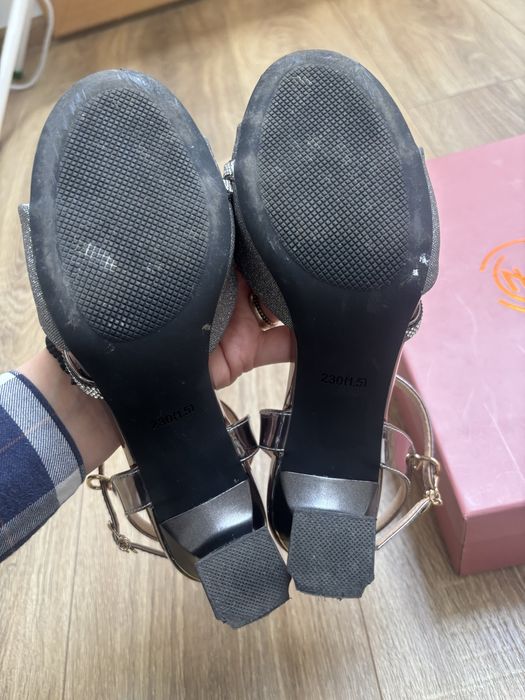 Sandale elegante Formazzione 35