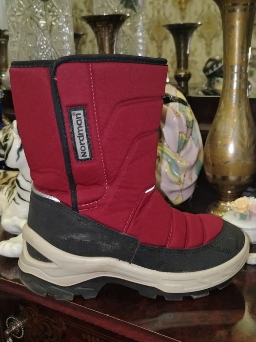 Фирменные сапожки 35 и 37 размеры