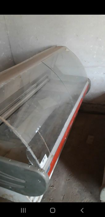 Холодильник  витринный