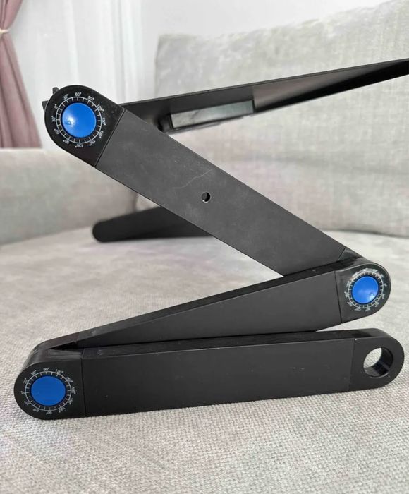 Складной столик для ноутбука