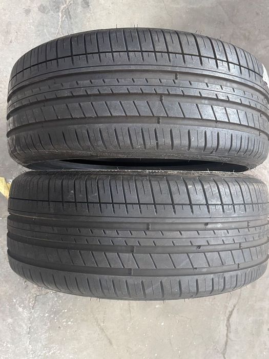 Vând 2 anvelope 245/35/20 Michelin de vară noi cu runflat