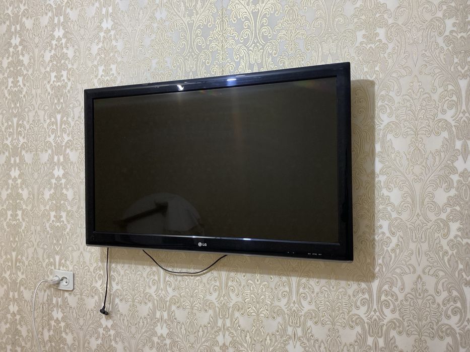 LG телевизор өте күшті жасап тұр