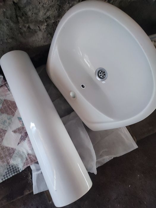 Срочно не дорого продам состоянии новогораковина б.у в хор.состоянии.