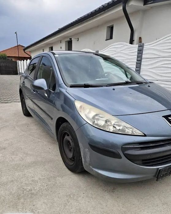 Vând Peugeot 207