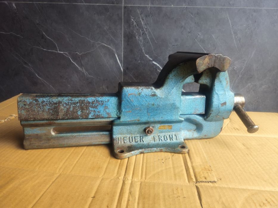 Menghină Heuer Front 150 mm
