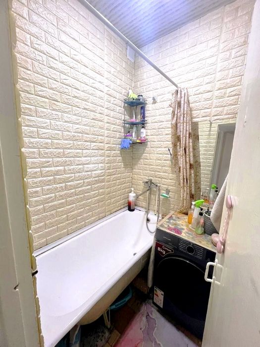 Срочно продаётся квартира 3/4/4 Каракамыш 1/3 Qoraqamish