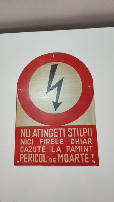 Panou industrial de avertizare