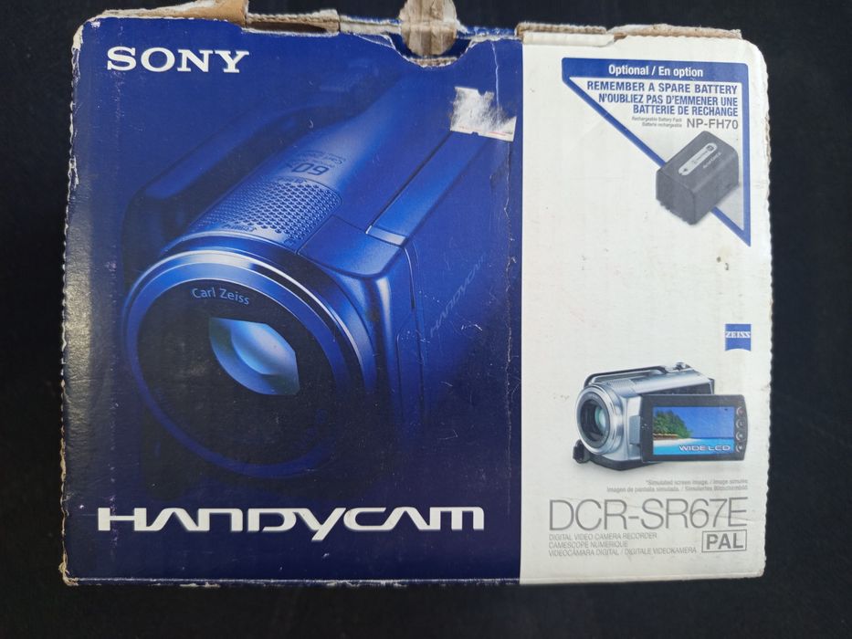 Видеокамера Sony Handycam DCR-SR67E
