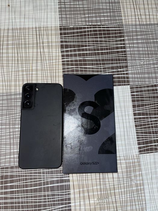 Samsung S22+ 128gb 6 gb ram