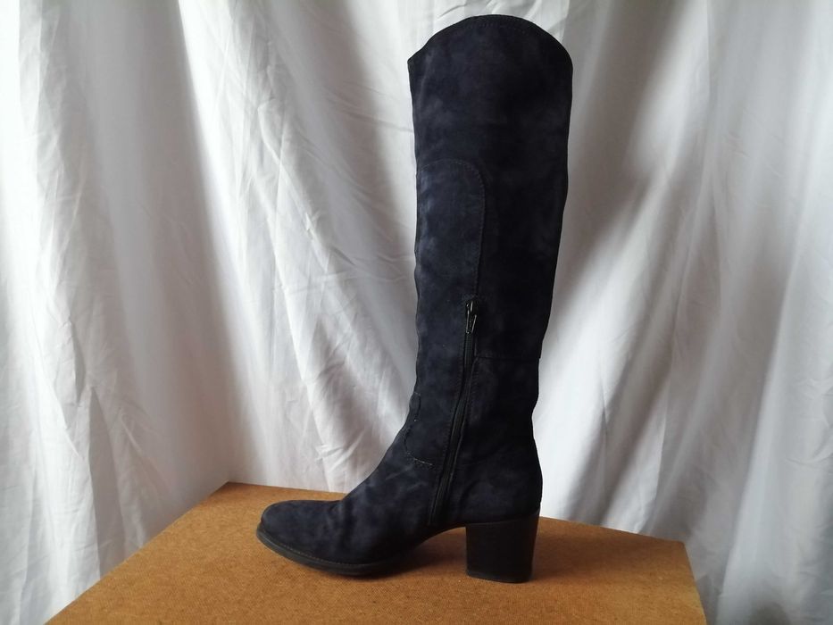 № 37 дамски ботуши естествен велур в син цвят