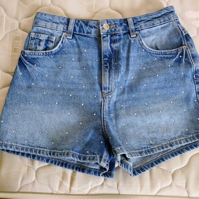 Дамски потник на massimo dutti р. S. Дънкови шорти. Р. S