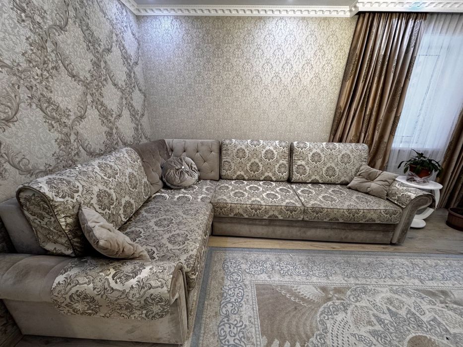 Диван на продажу