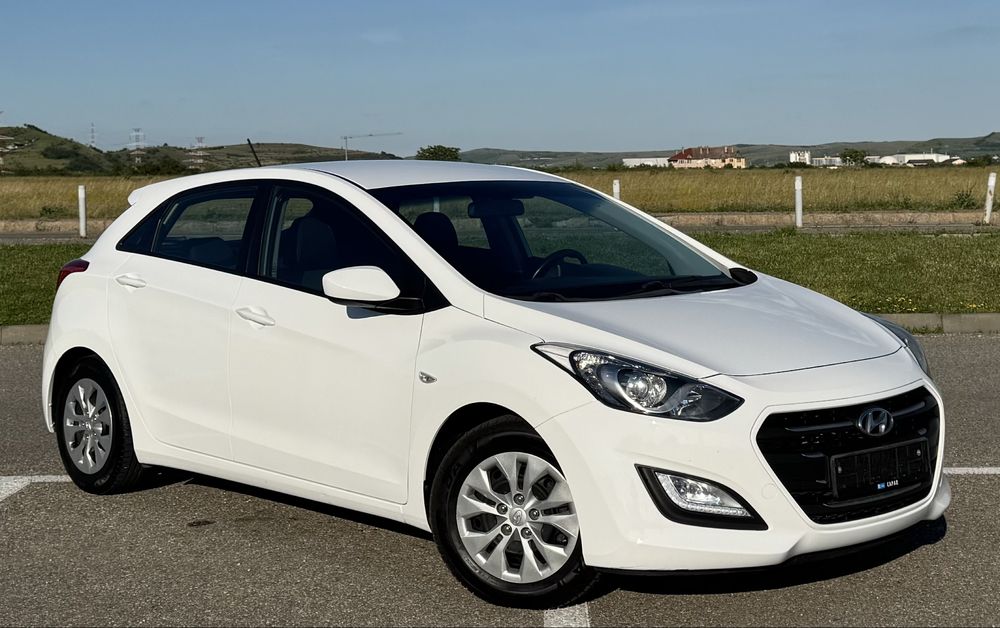 HYUNDAI i30 0