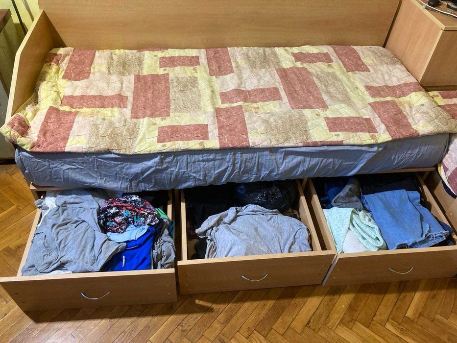 Легло с чекмеджета и матрак Нани; 164 лева