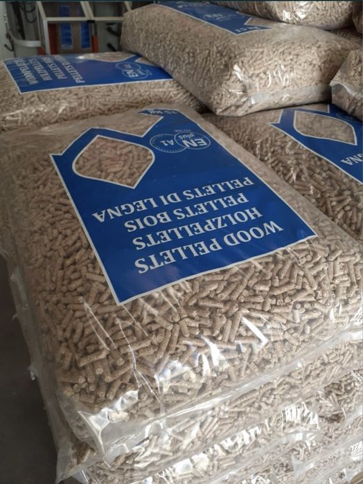 VAND peleți de lemn specii de esenta tare: mixt de Stejar+Fag+Frasin;