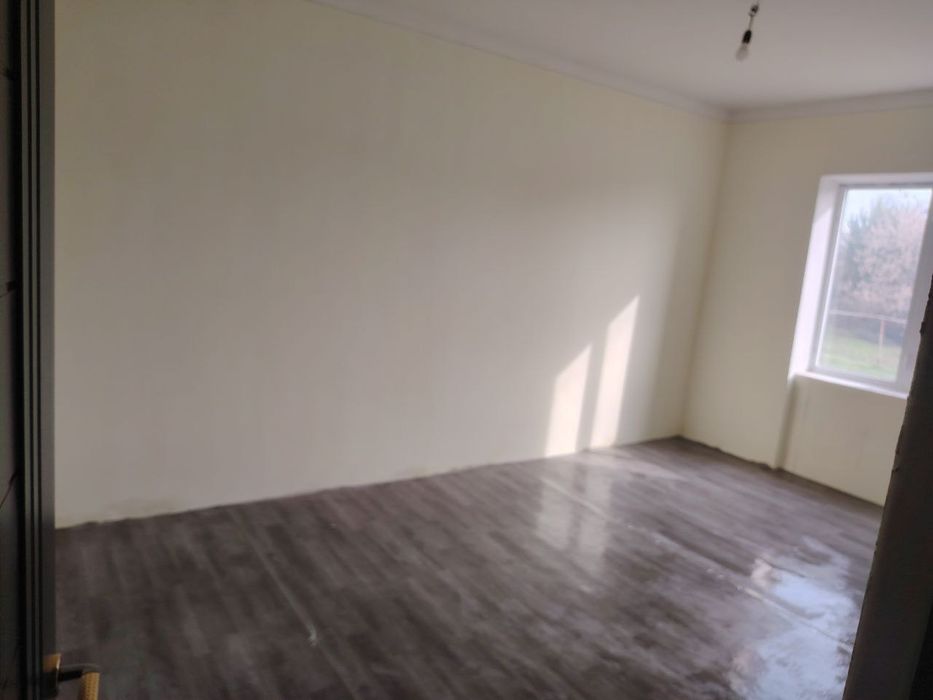 Ohangaron tumani Eyvalik MFY 3 xona 73 KV 23 XONADON sotiladi