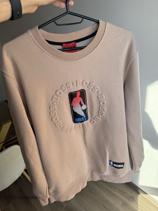 Бежова Горница BOSS NBA