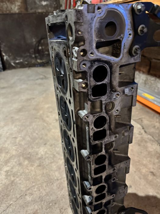 Цилиндрова Глава от Мерцедес В211 Е320 цди