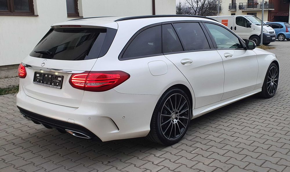 Mercedes C-Klass 220D AMG Pachet Interior-Exterior Led Navi Camera